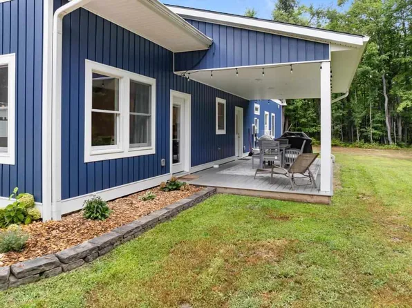 4402 W Stutsmanville Rd, Harbor Springs, MI 49740