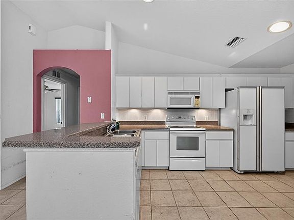 4th image of 19735 SW 93RD PLACE