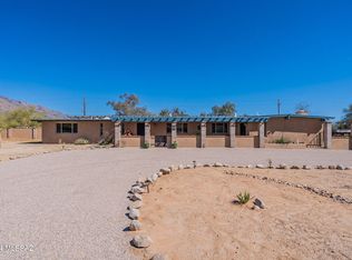 8620 N Hickory Dr, Tucson, AZ 85704