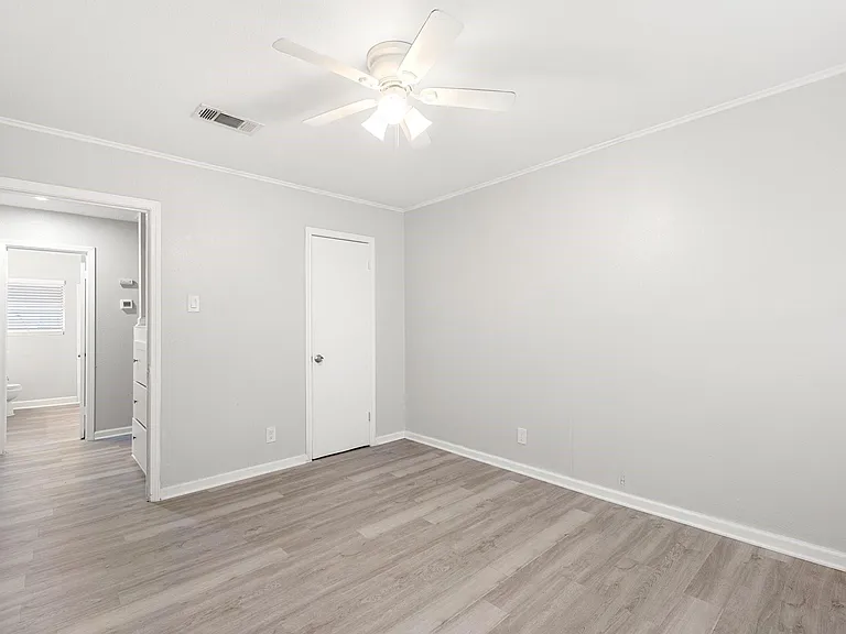 7938 Snowden St — Photo 24