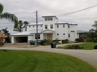 734 SE Adams Ct, Port St Lucie, FL 34984