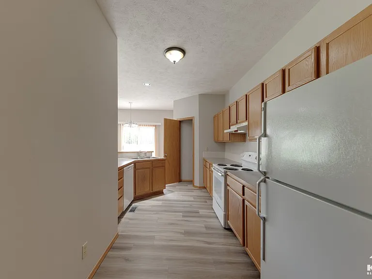 511 N Bristol Ct #A — Photo 6