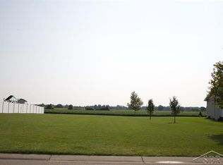 3630 Coachmans Ridge Dr, Saginaw, MI 48603