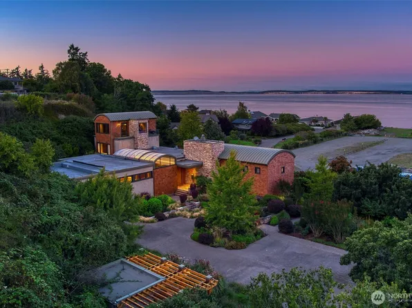 537 Jackson Street, Port Townsend, WA 98368
