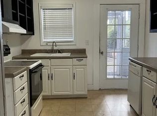 89 W Ivey St, Baxley, GA 31513