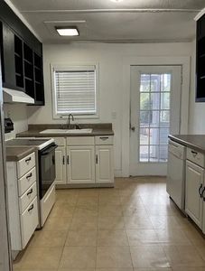 89 W Ivey St, Baxley, GA, 31513