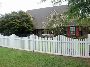 1907 S Lake St, Booneville, MS 38829