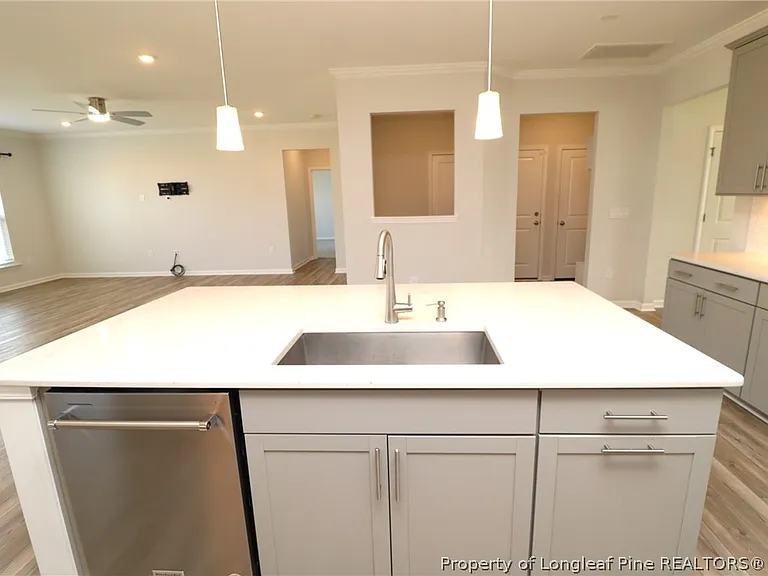 212 Breeders Cup Way Valencia #58 — Photo 11