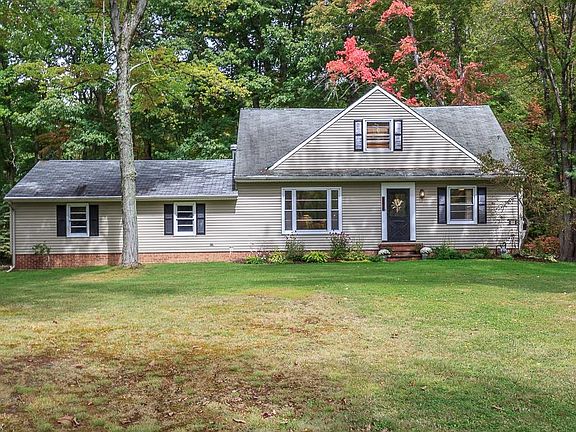 4th image of 8674 Carmichael Dr