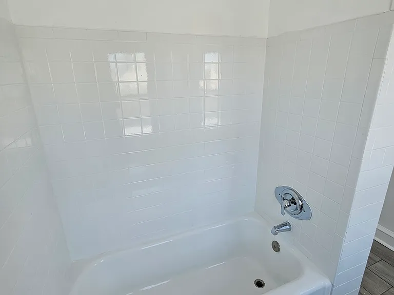 625 W Broad St #B — Photo 9