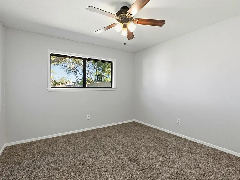 3721 Avenue R — Photo 35