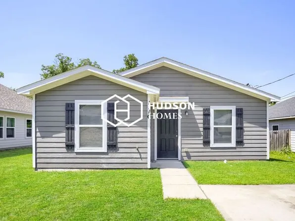 1110 Jones St, Greenville, TX 75401