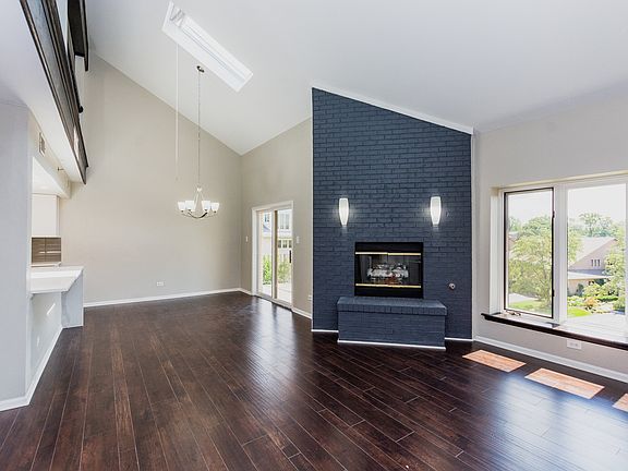 2nd image of 9086 Del Prado Dr APT 2E