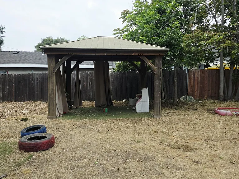2121 Garfield Ave — Photo 27