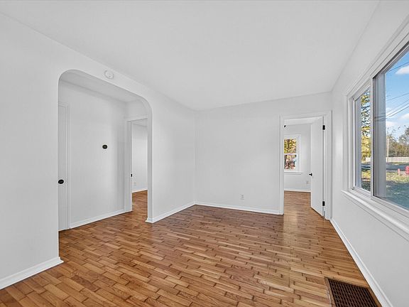 5th image of 6311 Marsh Rd