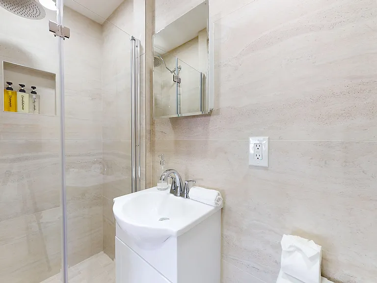 750 Dune Rd — Photo 40