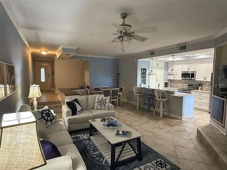 910 Pinellas Bayway S #103 — Photo 11