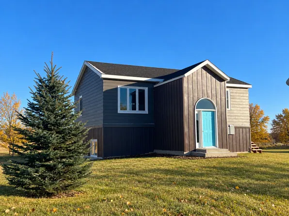 655 Douglas Dr, Eden Valley, MN 55329