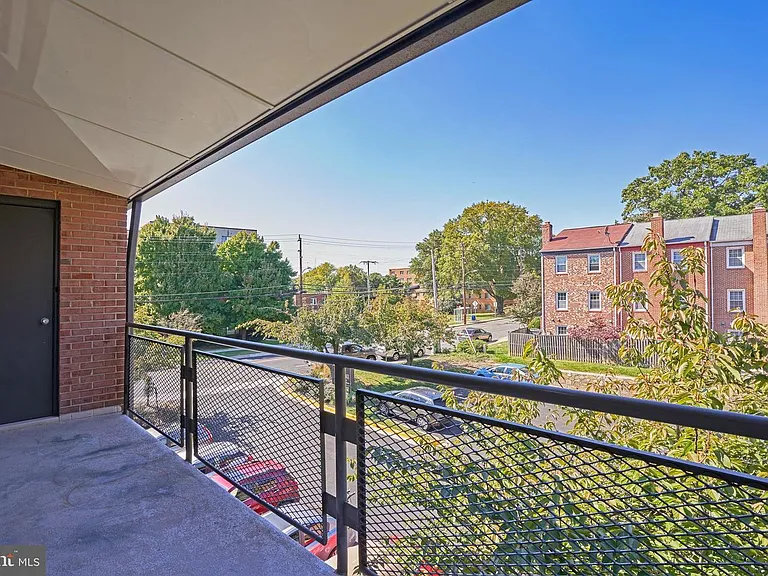 4371 Lee Hwy — Photo 31