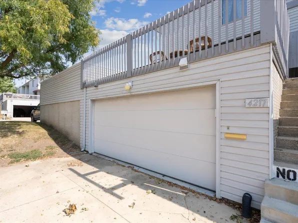 4217 Kris Line Dr, Waterloo, IA 50701