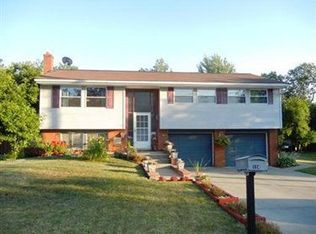 124 Farmington Dr, Butler, PA