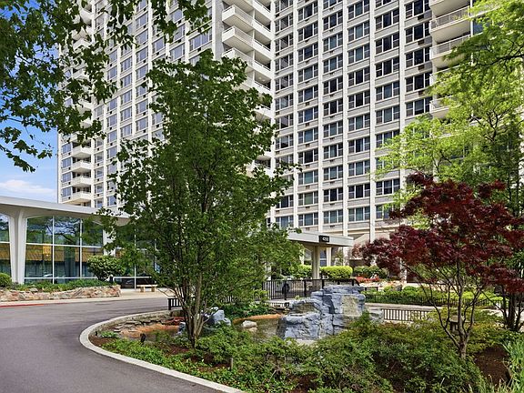 3rd image of 4250 N Marine Dr APT 2014