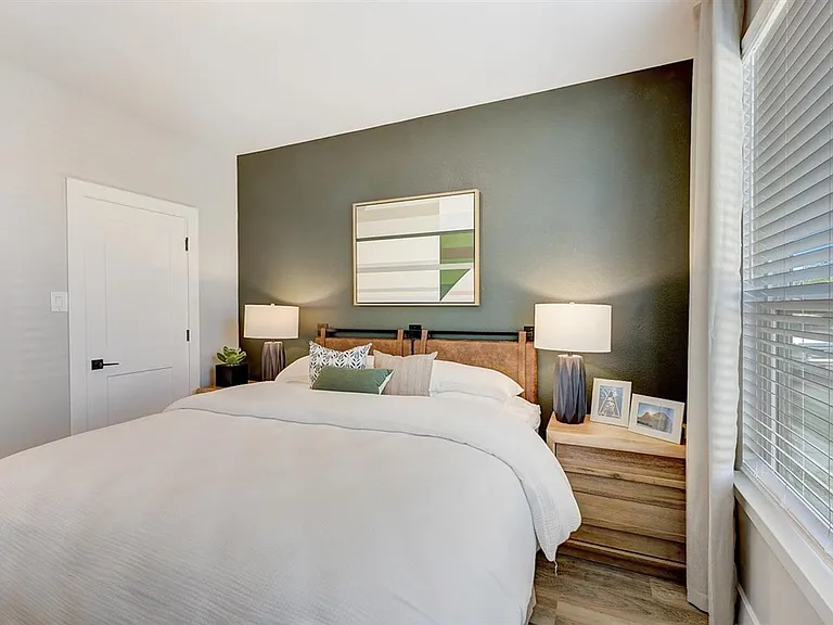 Carmel Villas — Photo 97