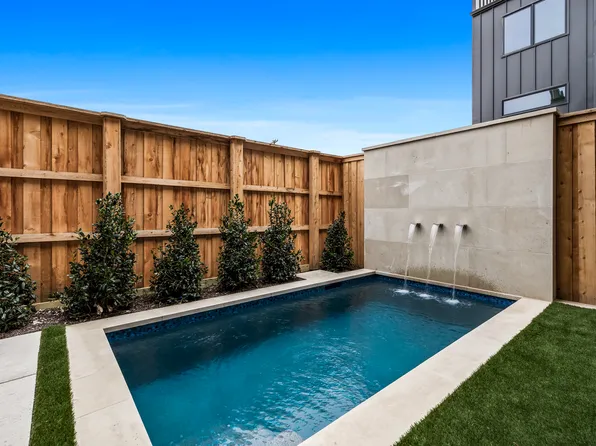 1852 Mecca St, Dallas, TX 75206