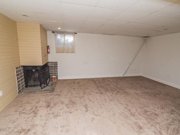 5th image of 464 Dartmouth Cir
