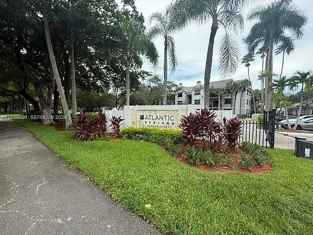 2 bed, 2.0 bath, $1,900 — Photo 1