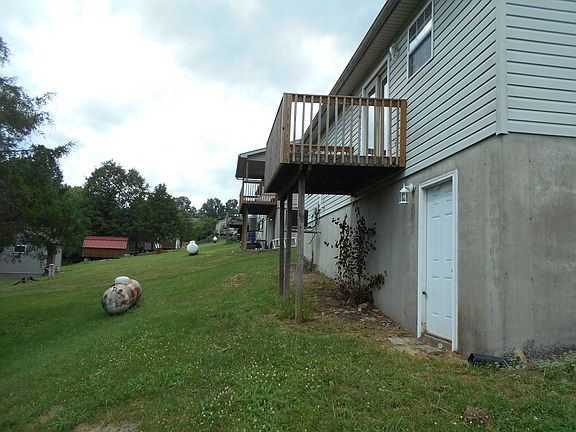 3rd image of 404 N Rhonda Dr