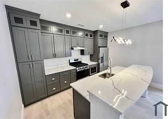 3 bed, 2300 sqft, $3,500 — Photo 2