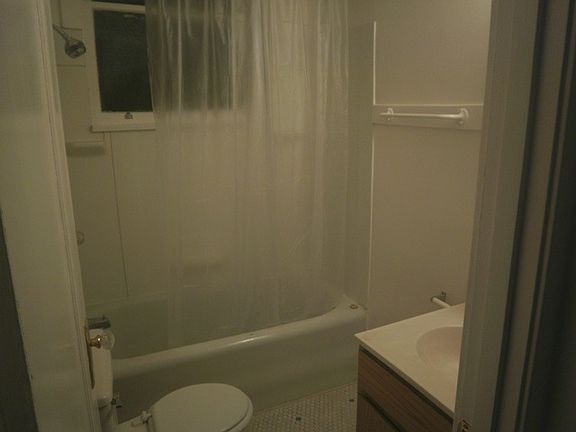 5th image of 1670 Market St APT 36