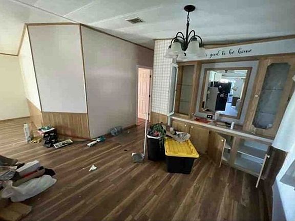5th image of 495 Tarpon Dr