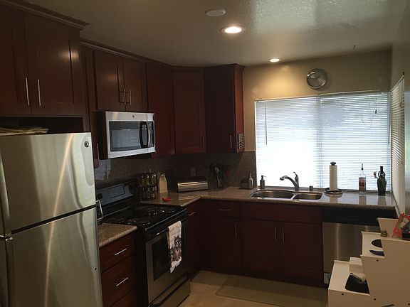 3rd image of 2140 Galveston Ave Unit A