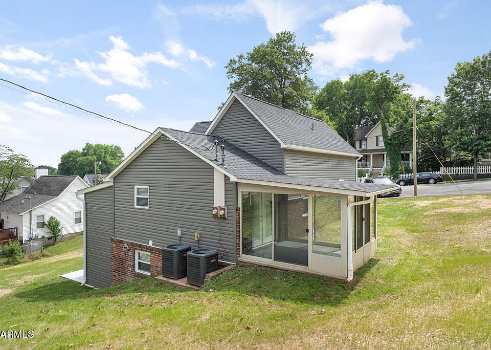 409 N B St Lenoir City TN Zillow