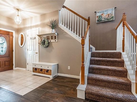 4th image of 5549 Flynn Ct