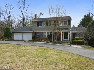 8425 Idylwood Rd, Vienna, VA 22182