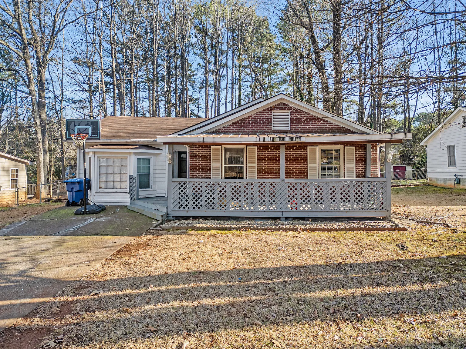 1611 Daniel Ln photo 1