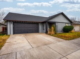 3335 SW Indian Pl, Redmond, OR 97756