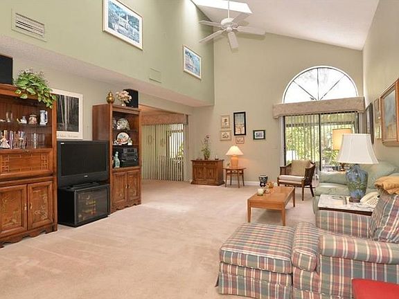 2nd image of 2813 Conover Ave #8