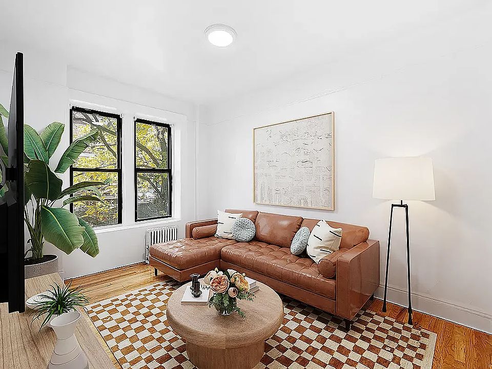 1st image of 218 Thompson St #7
