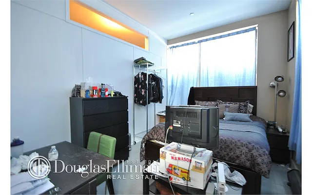 Rented by Douglas Elliman | media 17