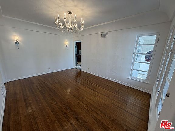 4th image of 150 N Martel Ave