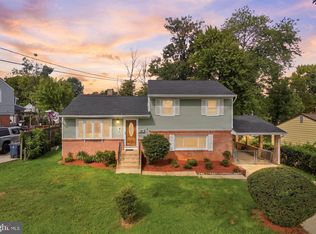7518 Dover Ln, Lanham, MD 20706