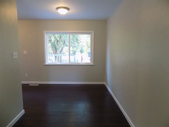 5th image of 3421 Superior St