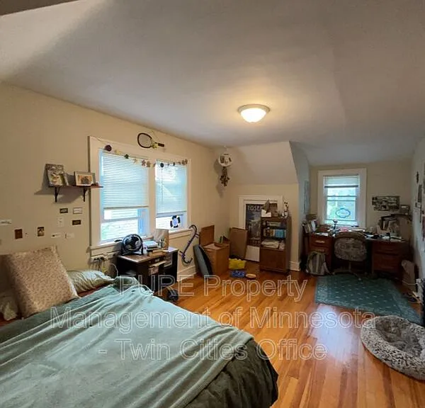 237 Cedar Lake Rd N #2 — Photo 14