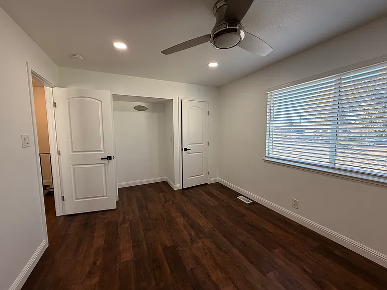 5532 Spinnaker Dr #2 — Photo 7