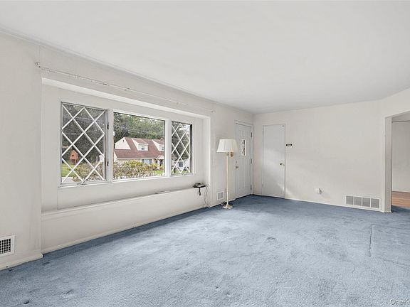 3rd image of 127 Rita Drive