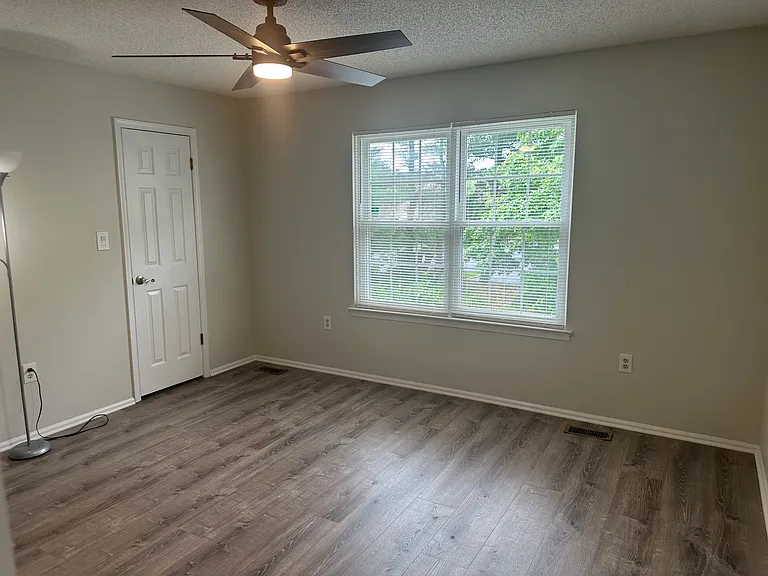 61 Goodwin Dr — Photo 6